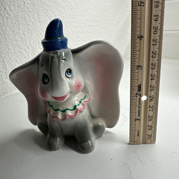 Vintage Walt Disney Porcelain Dumbo Figurine Gift Baby Room Decor - Picture 13 of 14